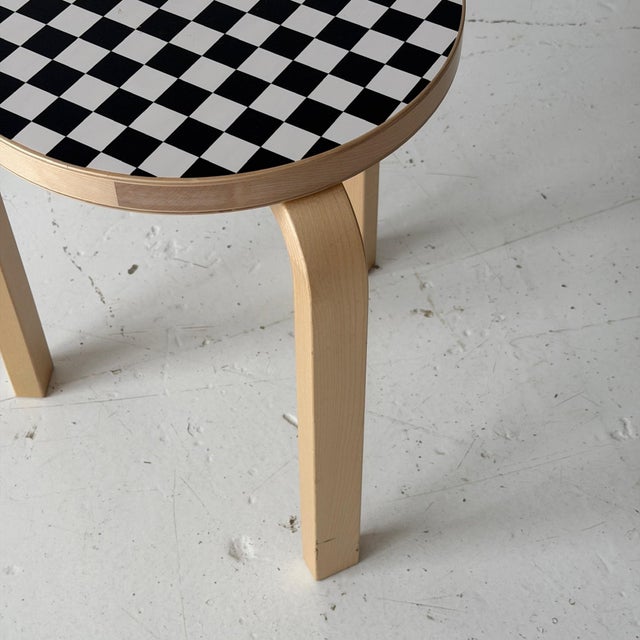 Artek Checkerboard Stool 60 by Alvar Aalto for Artek/Supreme For Sale - Image 4 of 5