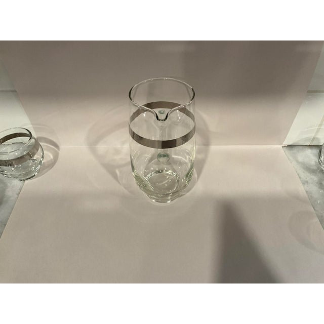 Libbey Glass Co. Mid 20th Century Libby Silver-Lined Drink Set With Pitcher Set- 7 Pieces For Sale - Image 4 of 10