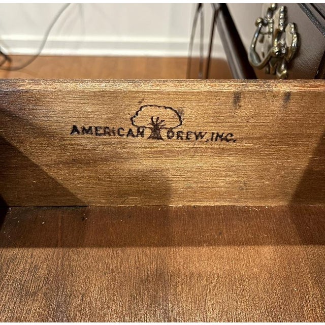 1980s American Drew Cherry China Cabinet Cherry Grove Lighted For Sale - Image 13 of 14