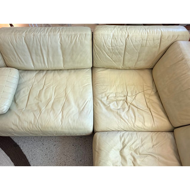 1970s DS76 Sofa Set in Cream-Colored Leather with Bed Function by de Sede, Switzerland, 1970s, Set of 5 For Sale - Image 5 of 11