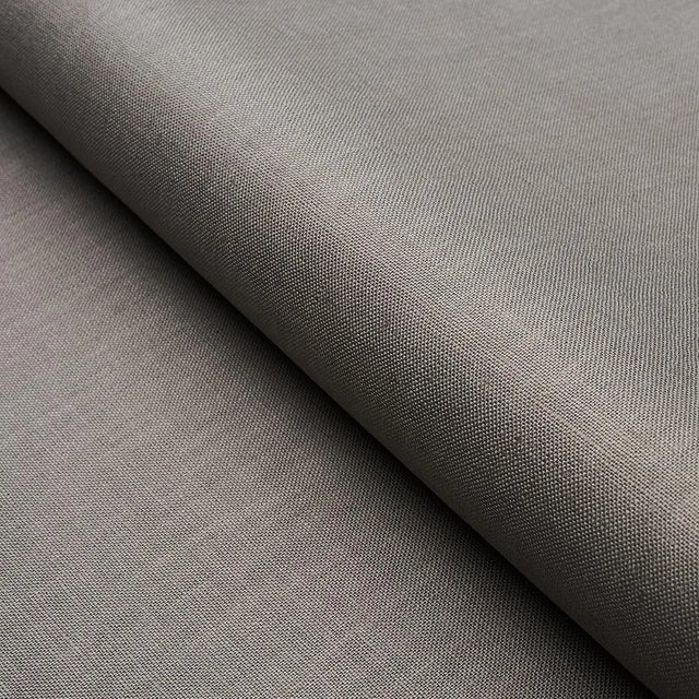 Sample - Schumacher Middleton Linen Fabric in Grey For Sale