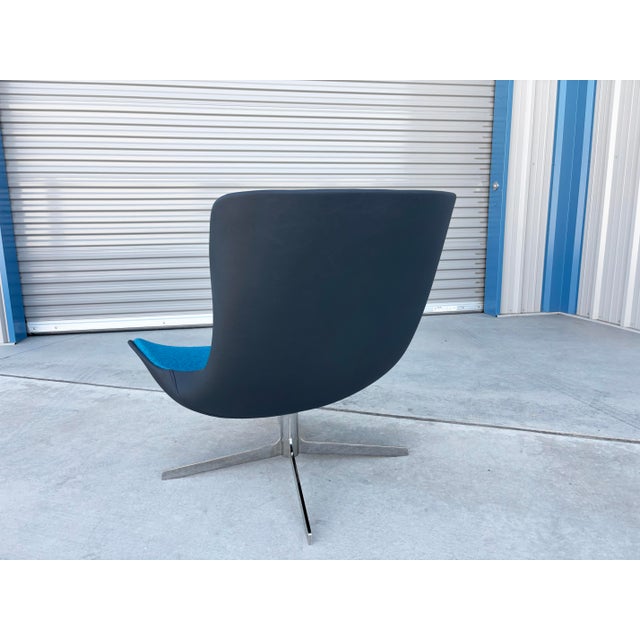 1970s Pair of Mid Century Heavy Chrome Swivel Lounge Chairs For Sale - Image 12 of 13