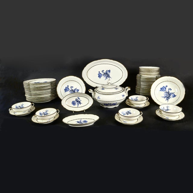 Bavarian Porcelain Dinnerware Set from Carl Schumann, 1940s, Set of 54 For Sale - Image 9 of 18