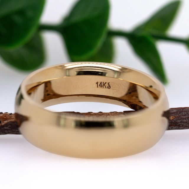 2020s 7mm Half Round Comfort Fit Wedding Band: Solid 14k Yellow Gold, Size 10 For Sale - Image 5 of 5