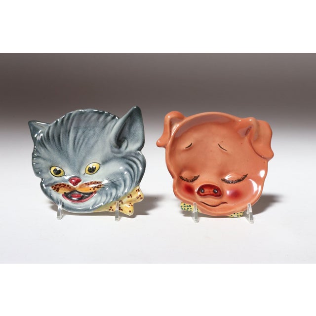 Ceramic Set of Three Hand Painted Vintage Italian Ceramic Wall-Mounted Decorative Plates - Pinocchio, Cat and Pig For Sale - Image 7 of 16