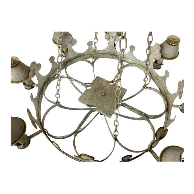 Vaughan Round Painted Tole French-Inspired Circular Chandelier, White For Sale In New York - Image 6 of 7