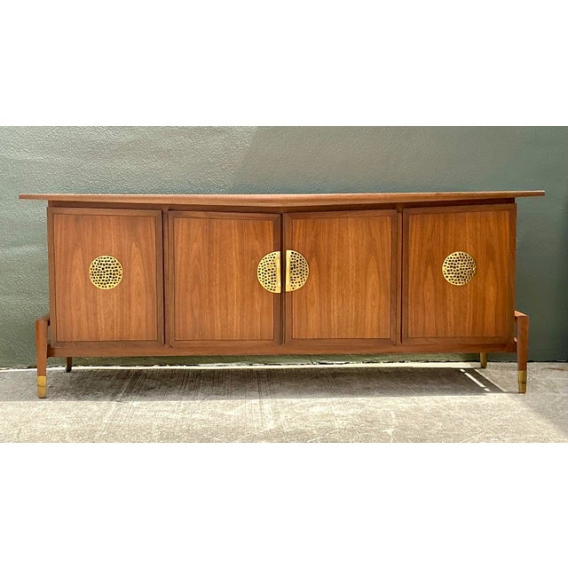 Vintage Helen Hobey for Baker Asian Medallion Credenza For Sale In West Palm - Image 6 of 12