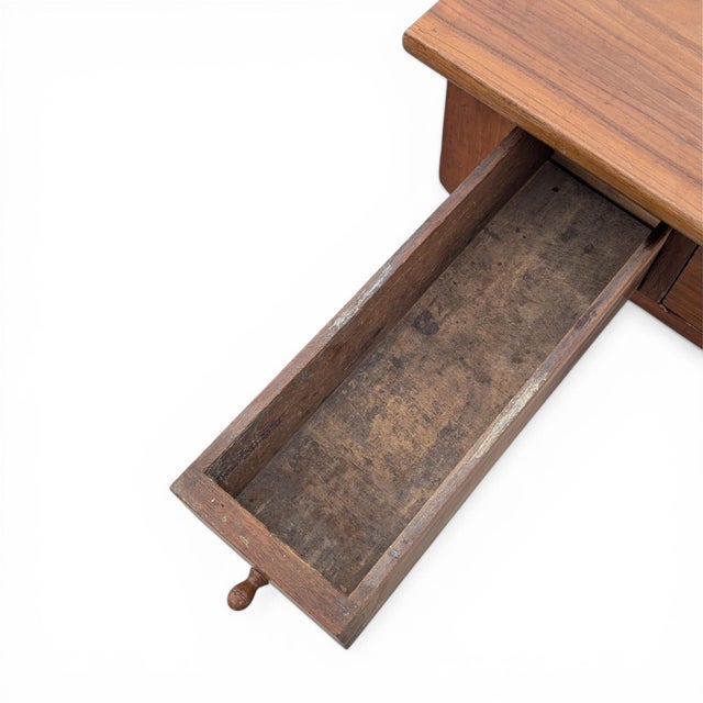 Early 20th Century Antique Solid-Wood Writing Desk With Turned Legs and Drawer For Sale - Image 5 of 18