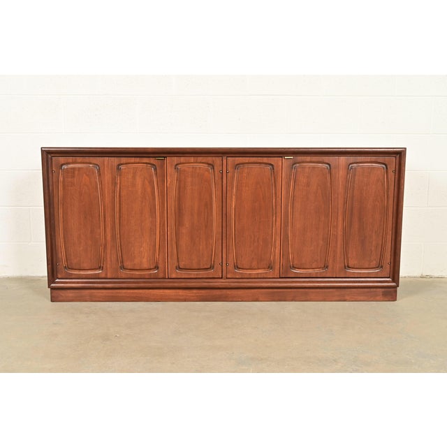 Mid-Century Modern Broyhill Emphasis Mid-Century Modern Sculpted Walnut Sideboard Credenza, Newly Refinished For Sale - Image 3 of 12