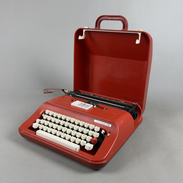 Red Model 319 Typewriter from Underwood, Spain, 1970s For Sale - Image 6 of 12