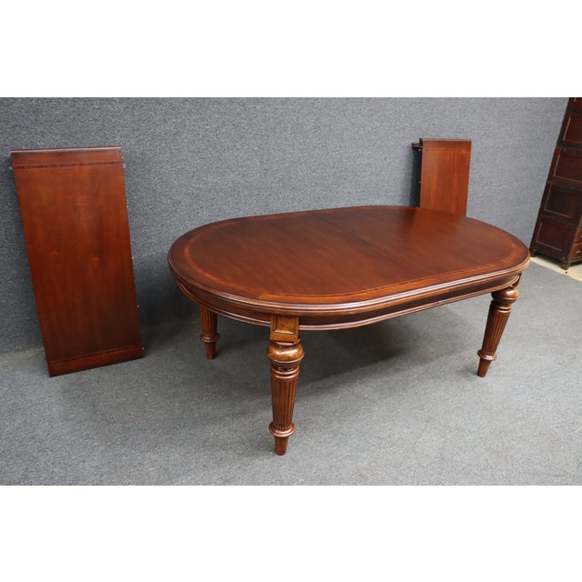 Late 20th Century Thomasville Attributed Cherry Oval Double Pedestal Dining Table With Extensions For Sale - Image 5 of 13