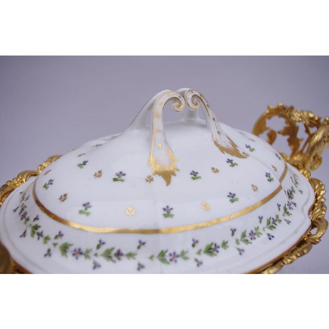 Louis XV Style French Porcelain Soup Tureen, 1900s For Sale - Image 5 of 7