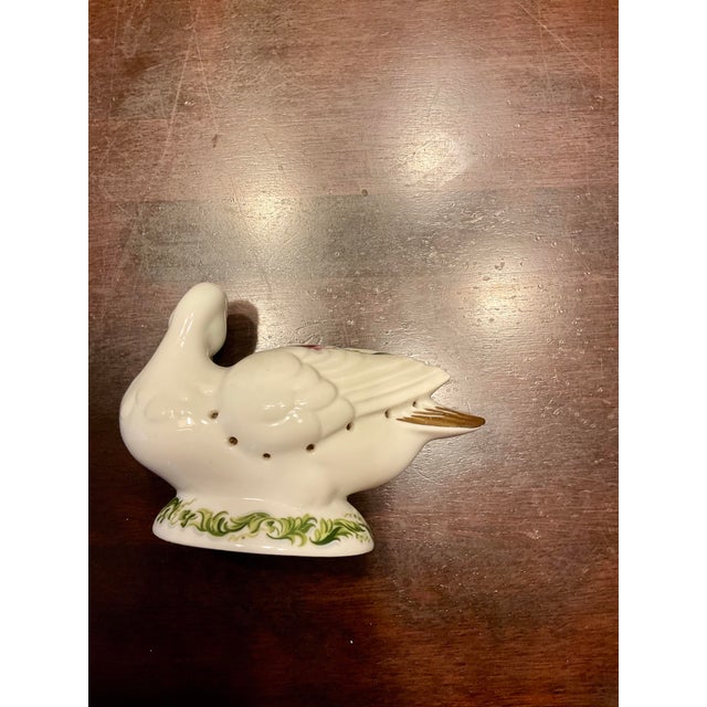 Chelsea Porcelain 1970s Chelsea Gardens Pomander Duck by ElizabethArden For Sale - Image 4 of 8