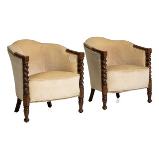 Early 20th Century Jacobean Brown Wood Pair of Club Chairs For Sale