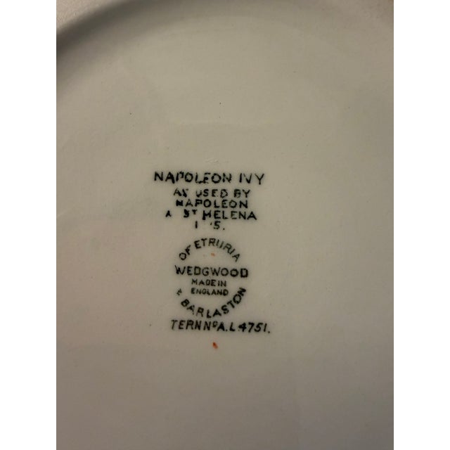 1950s Wedgwood Napoleon Ivy Queensware Covered Serving Bowl 9.5" For Sale - Image 11 of 13
