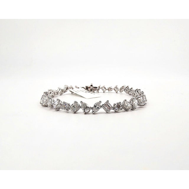 White 6.32 Ct Mixed Shape Diamond Tennis Bracelet For Sale - Image 8 of 8