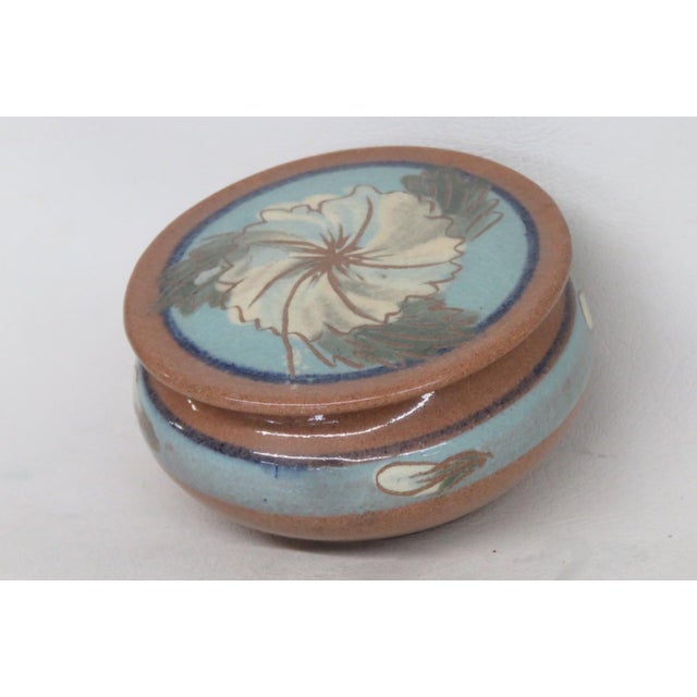 Pride Craft Barbados Floral Hand Painted Pottery Lidded Jar Trinket Box 4722b For Sale - Image 4 of 14