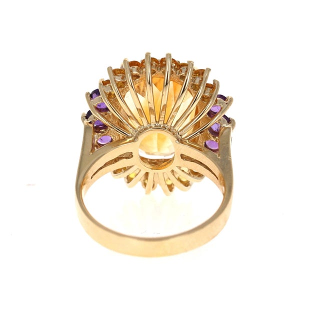 2020s 9.80 Carat Citrine Amethyst Yellow Gold Cocktail Ring Size 7 For Sale - Image 5 of 8
