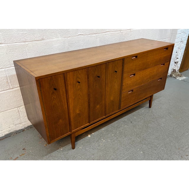 Mid 20th Century Mid-Century Early American of Martinsville Long Walnut Dresser For Sale - Image 5 of 17