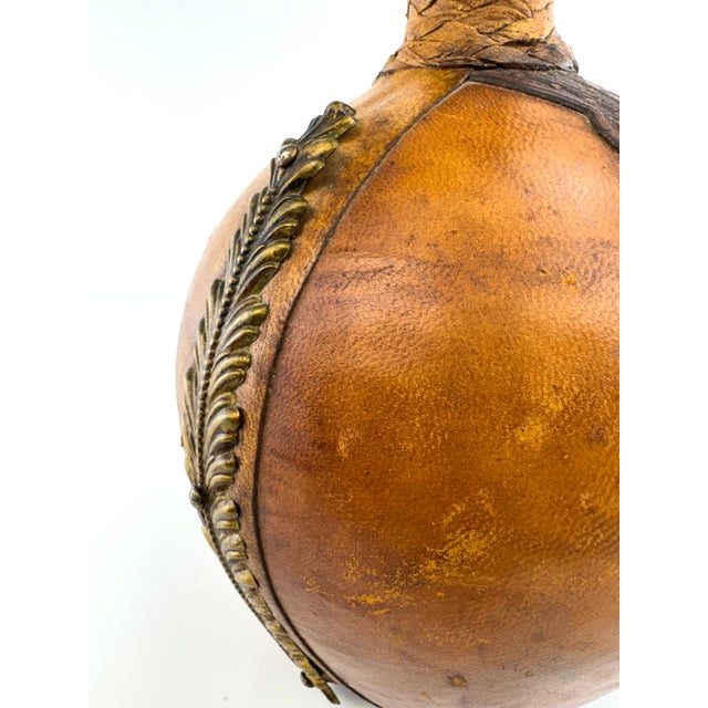 1960s Italian Leather Wrapped Decanter With Lion Head Brass Medallion For Sale - Image 4 of 13