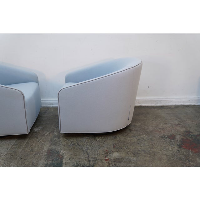 Set of 2 Minotti Portofino Modern Grey Swivel Chairs For Sale - Image 11 of 18