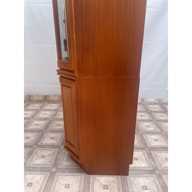 Danish Illuminated Teak Display Cabinet For Sale - Image 18 of 18