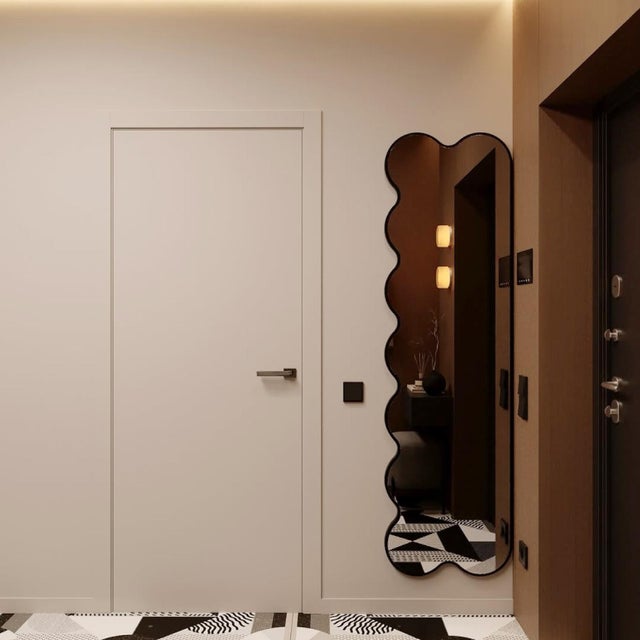 More than a mirror, Hvyli Q9 is an architectural object designed around contrast. A perfectly straight side provides...