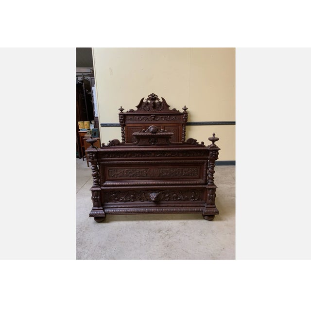 Age: circa 1880 Wood type: solid oak Condition: very good, meticulously maintained, and ready-to-use original condition...