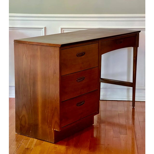 Mid-Century Modern 1960s Lane Walnut Desk For Sale - Image 3 of 12