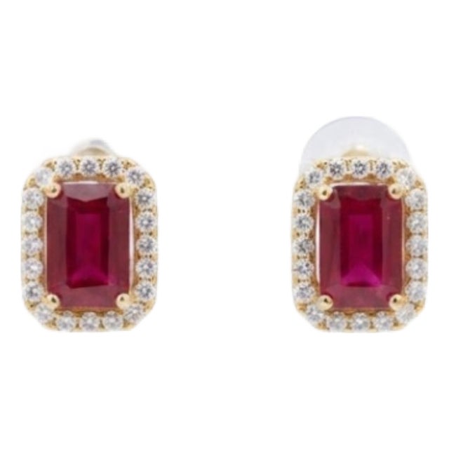 Natural Ruby 1.96cts & Diamond 0.30cts Earring in 18k Yellow Gold For Sale