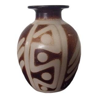 Signed Pablo Vilchez Chulucanas Pottery Vase Authentic Peruvian Studio Ceramic For Sale