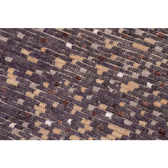 1990s Abstract Beige/Gray High Low Wool & Silk Rug - 5'4'' X 8'1'' For Sale - Image 5 of 9