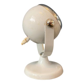 Small Mid-Century Space Age White Eyeball Table Lamp For Sale