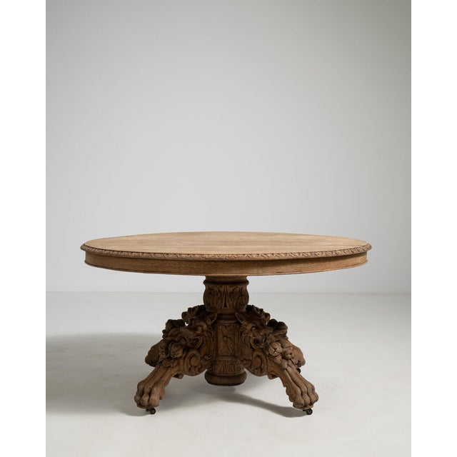 19th Century France Rich Walnut Brown Carved Walnut Round Pedestal Table For Sale In Greensboro - Image 6 of 11