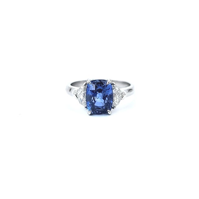 Blue 3.50 Ct Gia Certified Sapphire & Diamond Ring, Size 6.5 For Sale - Image 8 of 11