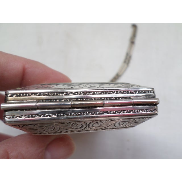 1920s Antique R & G Co Belais Guilloche 14k White Gold Front Sterling Compact For Sale In Columbia, SC - Image 6 of 12