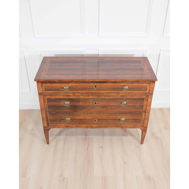Neoclassical Italian Late 18th–Early 19th Century Rosewood and Amaranth Chest of Drawers For Sale - Image 3 of 9