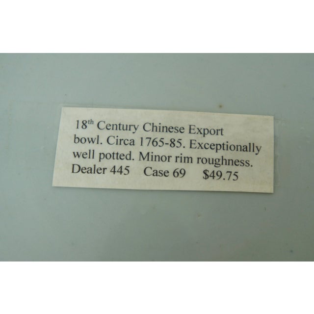 Rose Antique 18th Century Qianlong Chinese Export Famille Rose Scalloped Bowl For Sale - Image 8 of 11