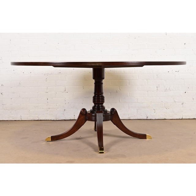 Brown Baker Furniture Georgian Banded Mahogany Pedestal Dining Table, Newly Refinished For Sale - Image 8 of 10