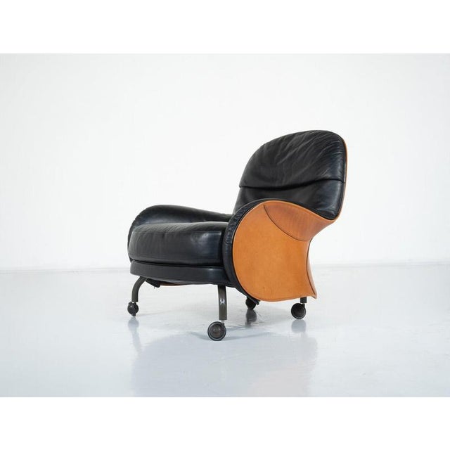 2000 - 2009 Set of Louisiana Lounge Chair and Ottoman by Vico Magistretti for De Padova For Sale - Image 5 of 11