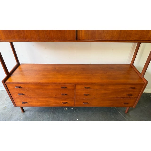 Hans Wegner Danish MCM Hans Wegner for Ry Mobler Floating Hutch Restored Unmarked For Sale - Image 4 of 10