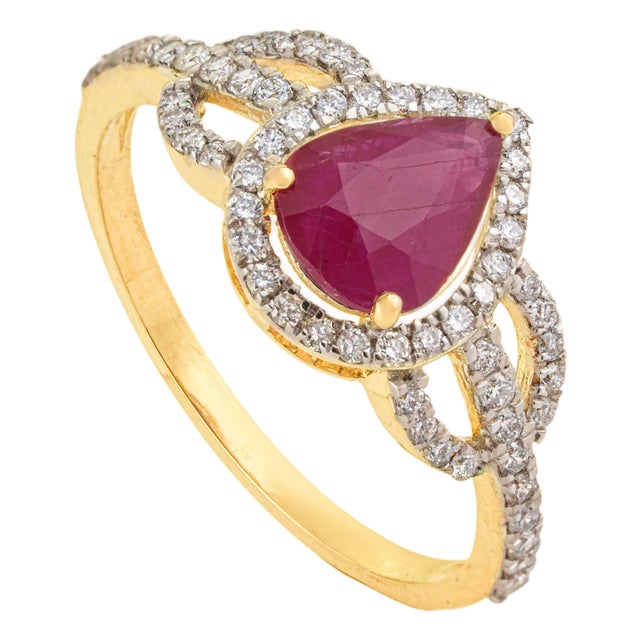 Luxury Mozambique Ruby & Diamond Statement Ring in 14k Yellow Gold Size 5 For Sale