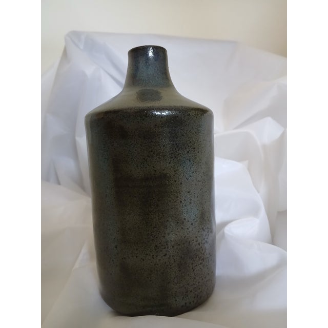 1970s Vintage Japanese Wood Fired Bottle Vase From the Kano Family Studio. For Sale - Image 5 of 12