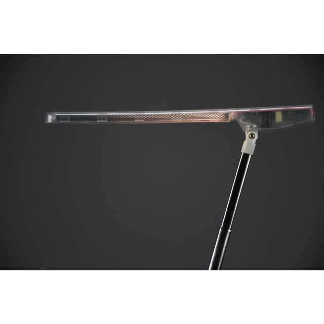White Microlight Table Lamp by Ernesto Gismondi for Artemide, Italy, 1990s For Sale - Image 8 of 16