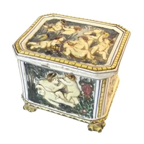 Early 20th Century Vintage Italian Ceramic Cherub Lidded Box For Sale - Image 5 of 9