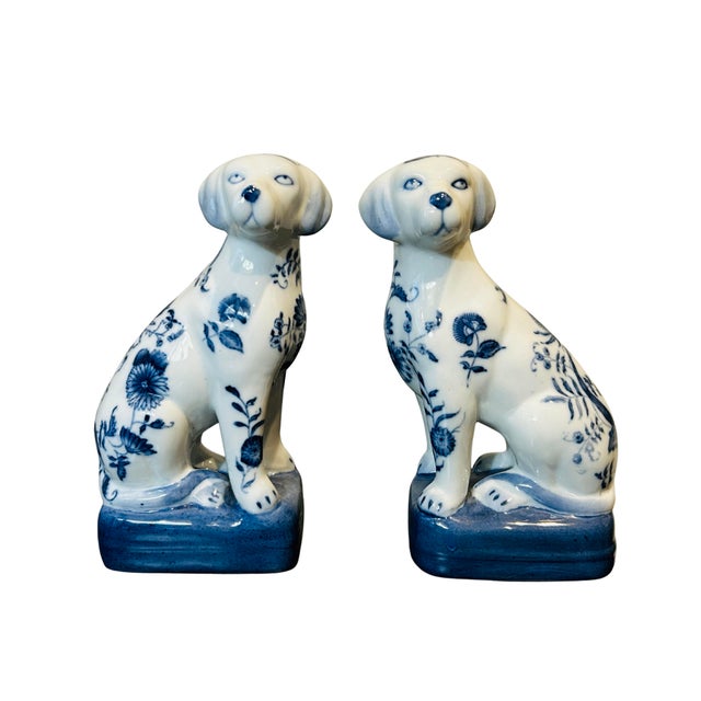 Pair Vintage Wong Lee Blue & White Porcelain Staffordshire Dog Figurines – Wl 1895 Hand-Painted Floral Mantel Dogs Bookends For Sale - Image 9 of 14