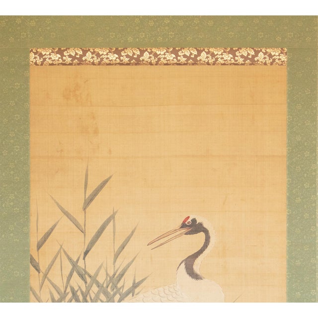 XL Meiji Era "Two Cranes" by Kishida Kinkoku, Japanese Silk Scroll Painting in Wooden Case For Sale In Dallas - Image 6 of 17