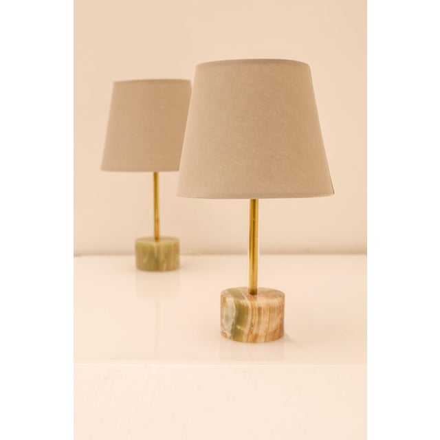 Mid-Century Modern Italian Onyx and Brass Table Lamps, Set of 2 For Sale - Image 6 of 17