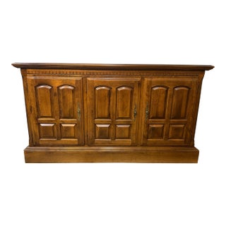 1980s Ethan Allen Classic Manor Sideboard For Sale