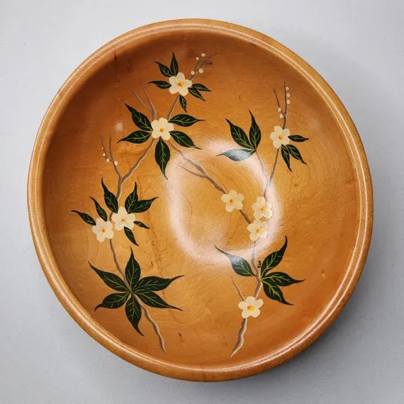 Mid-Century Modern Vintage Munising Hand Painted Signed Wooden Footed Bowl - Floral Dogwood 13.5" - MCM Home Dec - Accent Bowl Decorative For Sale - Image 3 of 15